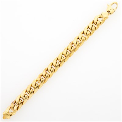 Lot 1032 - Gold Curb Link Bracelet