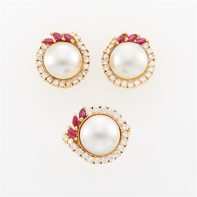 Lot 1041 - Gold, Mabé Pearl, Diamond and Ruby Ring and Pair of Earrings