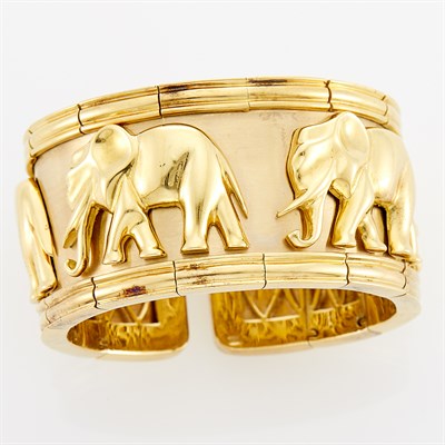 Lot 236 - Gold Elephant Cuff Bracelet