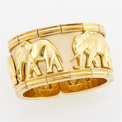 Lot 237 - Gold Elephant Cuff Bracelet