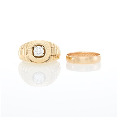 Lot 1218 - Gentleman's Gold and Diamond Ring and Band Ring