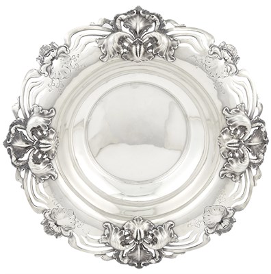 Lot 117 - Shiebler Sterling Silver Bowl Of shaped...