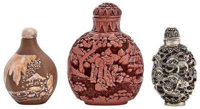 Lot 22 - A Group of Three Chinese Snuff Bottles Qing...