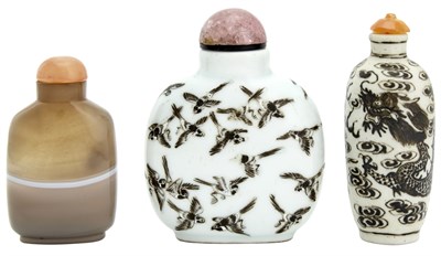 Lot 28 - A Group of Three Chinese Snuff Bottles Qing...
