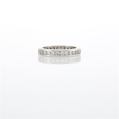 Lot 1043 - Platinum and Diamond Band Ring