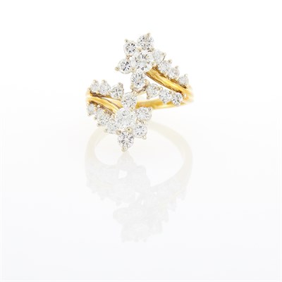Lot 1025 - Two-Color Gold and Diamond Ring