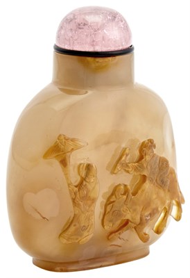 Lot 14 - A Chinese Cameo Agate Snuff Bottle 19th...