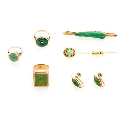 Lot 227 - Group of Gold, Jade and Nephrite Jewelry
