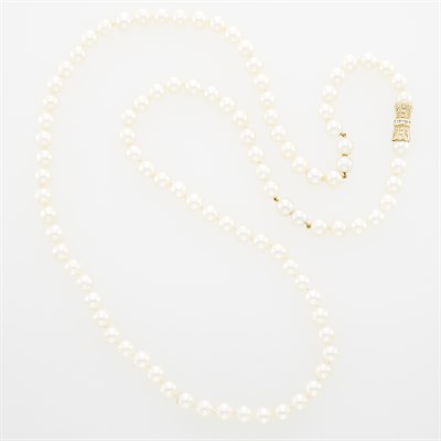 Lot 117 - Long Cultured Pearl, Gold and Diamond Necklace/Bracelet Combination