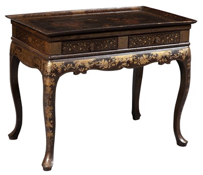 Lot 313 - Chinese Export Black and Gilt Lacquer Center...