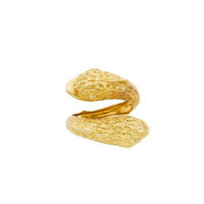 Lot 9 - Gold Bypass Fish Ring