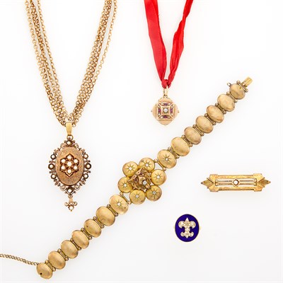 Lot 174 - Group of Antique Gold and Low Karat Gold Jewelry