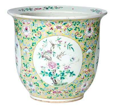 Lot 285 - A Chinese Famille Rose Enameled Porcelain...