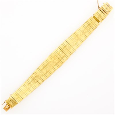 Lot 1099 - Gold Bracelet