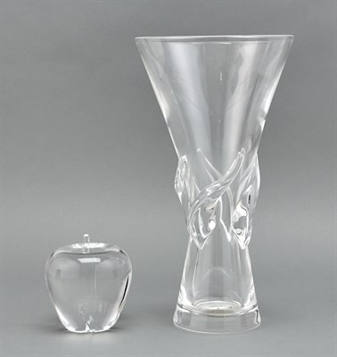 Lot 2200 - Steuben Glass Vase and Apple Paperweight The...