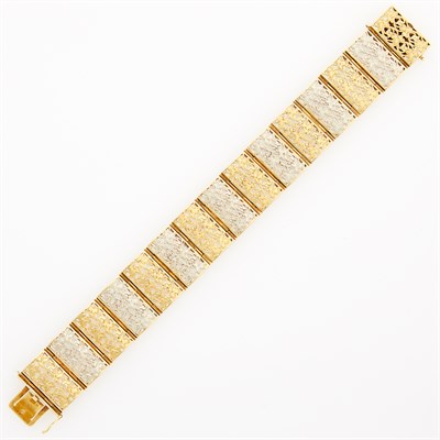Lot 41 - Pierced Two-Color Gold Bracelet