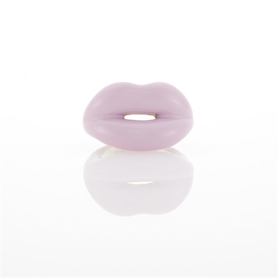 Lot 1093 - Solange Azagury-Partridge Silver and Lavender Enamel 'Hotlips' Ring