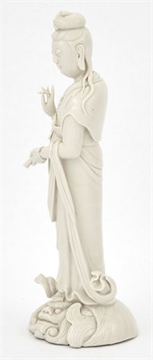 Lot 135 - A Fine Chinese Dehua Figure of Guanyin Lin...