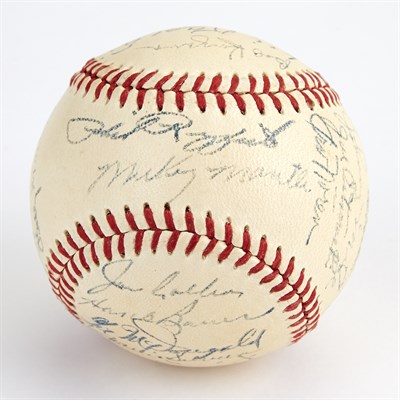 Lot 1006 - 1952 New York Yankees signed baseball...
