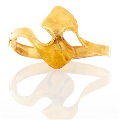 Lot 1047 - Gold Bangle Bracelet