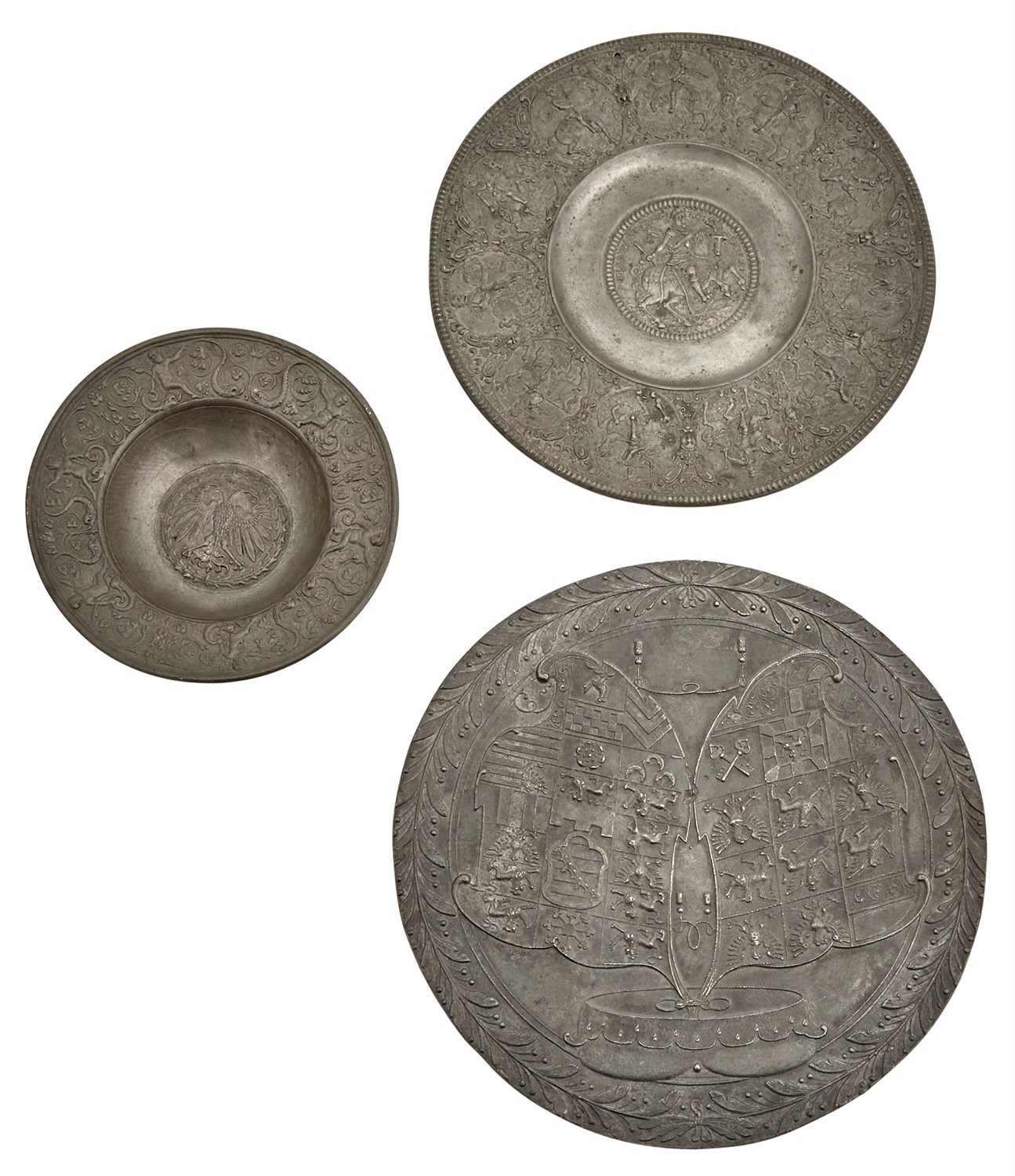 Lot 570 - Pewter Plate With coat of arms. Diameter 8 7/8...