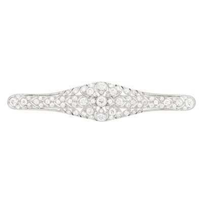 Lot 73 - Edwardian Platinum and Diamond Bar Pin