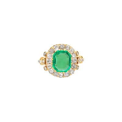 Lot 56 - Antique Gold, Emerald and Diamond Ring