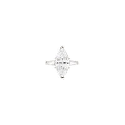 Lot 75 - Platinum and Diamond Ring
