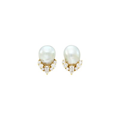 Lot 15 - Henry Dunay Pair of Gold, Baroque Cultured Pearl and Diamond Earclips