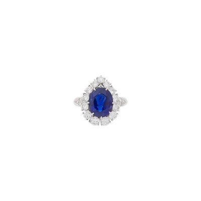 Lot 175 - Van Cleef & Arpels Platinum, Sapphire and Diamond Ring
