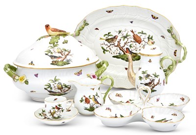 Lot 319 - Herend Porcelain Rothschild Bird Pattern Table...