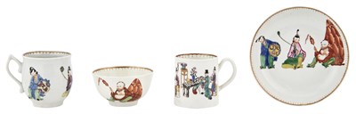 Lot 192 - Worcester Porcelain Chinoiserie 'Pu-Tai'...