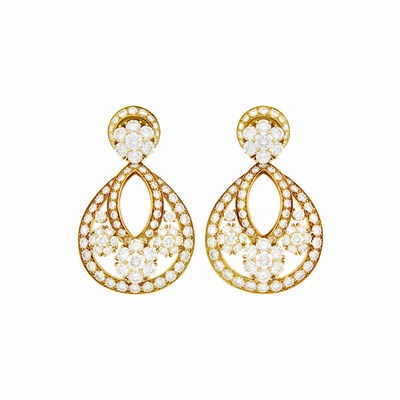 Lot 153 - Van Cleef & Arpels Pair of Gold and Diamond 'Snowflake' Pendant-Earclips