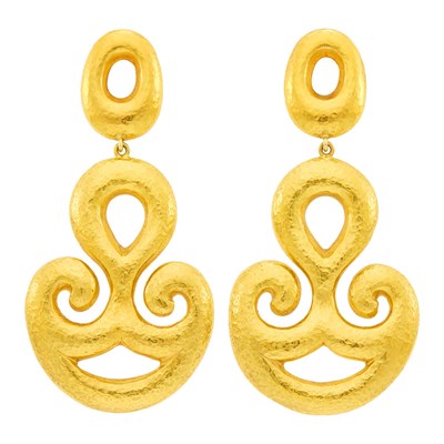 Lot 140 - Ilias Lalaounis Pair of Hammered Gold Pendant-Earclips