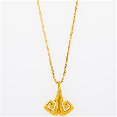 Lot 113 - Mapamenos Natepas Gold Pendant with Chain Necklace