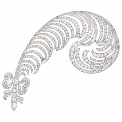 Lot 259 - Cartier Paris Belle Époque Platinum and Diamond Feather Brooch