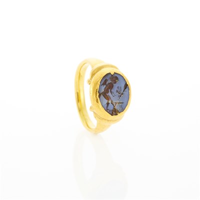 Lot 1225 - Gold and Intaglio Ring