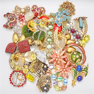Lot 278 - Group of Costume Jewelry