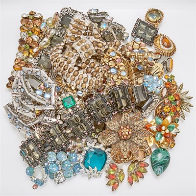 Lot 281 - Group of Costume Jewelry