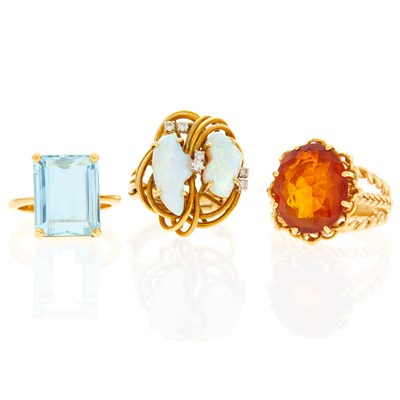 Lot 190 - Three Gold and Colored Stone Rings