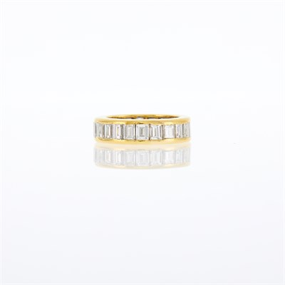 Lot 157 - Gold and Diamond Band Ring