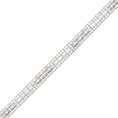 Lot 251 - Raymond Yard Platinum and Diamond Bracelet