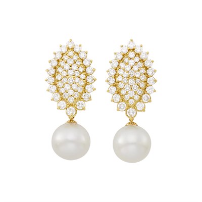 Lot 150 - Pair of Gold, Diamond and South Sea Cultured Pearl Pendant-Earclips