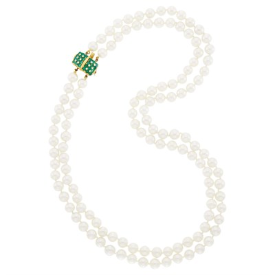 Lot 124 - Cultured Pearl Necklace with Gold, Green Onyx and Diamond Clasp