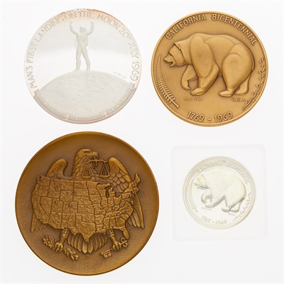 Lot 80 - Worldwide Coin Group Mixed lot of a hundred or...