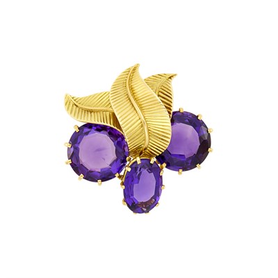 Lot 56 - Monture Cartier Gold and Amethyst Pendant Clip-Brooch, France