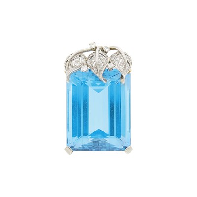 Lot 107 - Seaman Schepps Platinum, White Gold, Aquamarine and Diamond Pendant Clip-Brooch