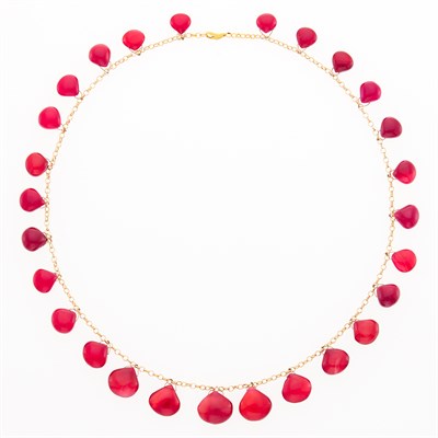 Lot 1045 - Gold and Dyed Pink Agate Fringe Necklace