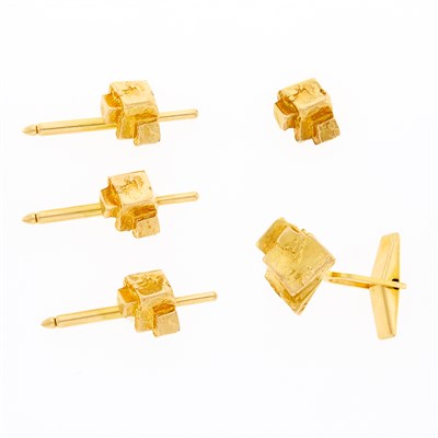 Lot 1256 - Single Gold Cufflink, Three Studs and Tie Tac