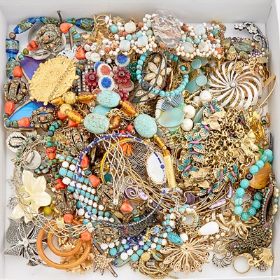 Lot 288 - Group of Bead and Costume Jewelry